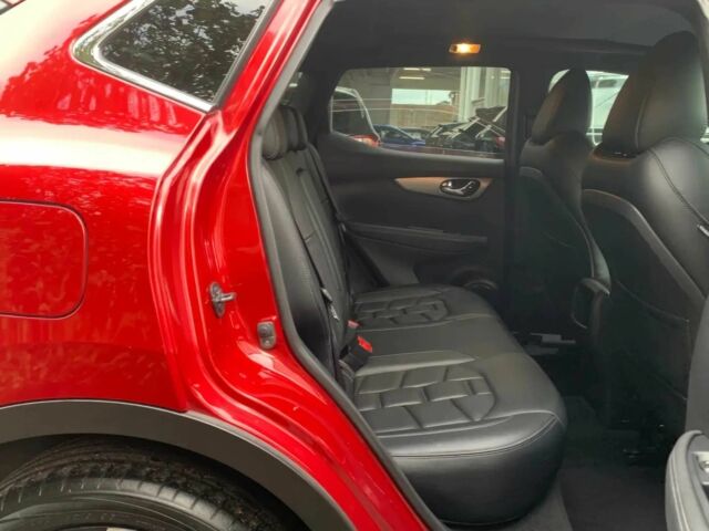 Красный Ниссан Кашкай, объемом двигателя 1.6 л и пробегом 48 тыс. км за 9000 $, фото 12 на Automoto.ua