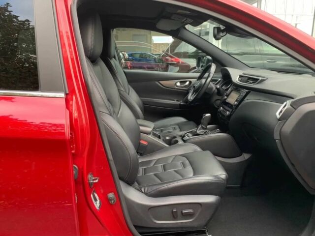 Красный Ниссан Кашкай, объемом двигателя 1.6 л и пробегом 48 тыс. км за 9000 $, фото 7 на Automoto.ua