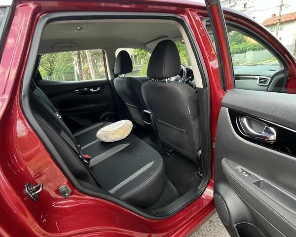 Красный Ниссан Кашкай, объемом двигателя 0 л и пробегом 154 тыс. км за 16500 $, фото 1 на Automoto.ua