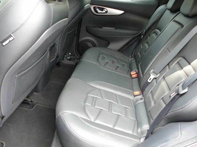 Красный Ниссан Кашкай, объемом двигателя 1.4 л и пробегом 44 тыс. км за 12000 $, фото 10 на Automoto.ua