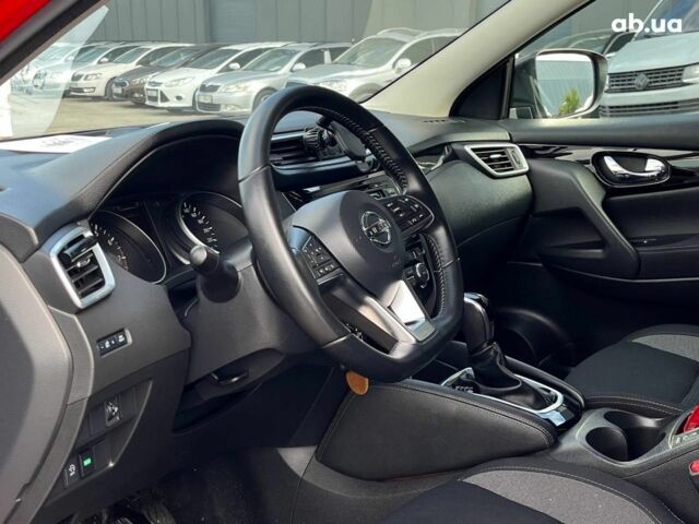 Ніссан Кашкай 2019 у Львові на Automoto.ua Червоний Ніссан Кашкай, об'ємом двигуна 1.2 л та пробігом 101 тис. км за 15990 $, фото 12 на Automoto.ua