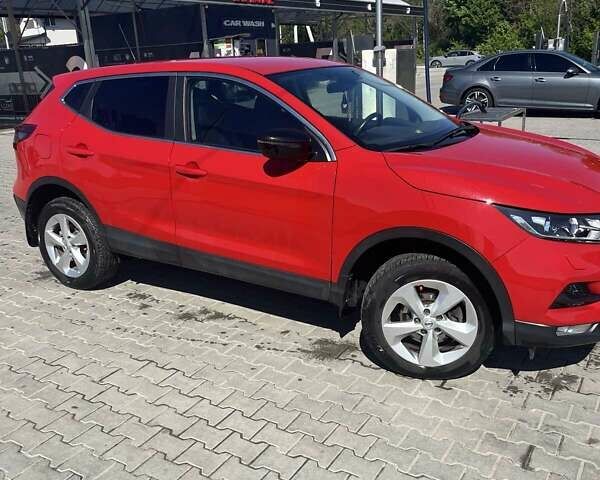 Красный Ниссан Кашкай, объемом двигателя 2 л и пробегом 50 тыс. км за 20900 $, фото 4 на Automoto.ua