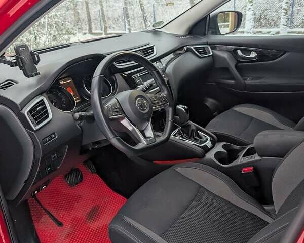 Красный Ниссан Кашкай, объемом двигателя 2 л и пробегом 900 тыс. км за 20000 $, фото 8 на Automoto.ua