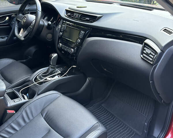 Красный Ниссан Кашкай, объемом двигателя 2 л и пробегом 54 тыс. км за 17800 $, фото 51 на Automoto.ua