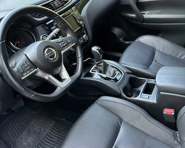 Красный Ниссан Кашкай, объемом двигателя 2 л и пробегом 54 тыс. км за 17800 $, фото 45 на Automoto.ua