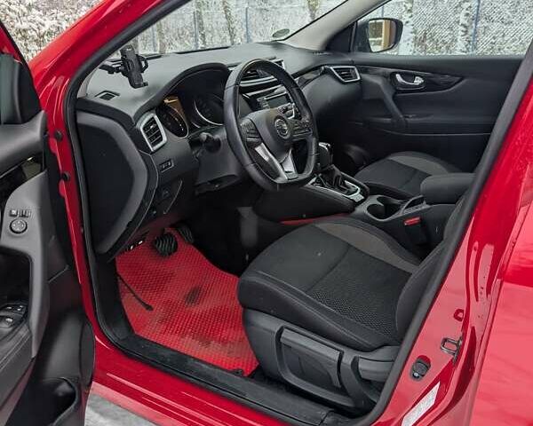 Красный Ниссан Кашкай, объемом двигателя 2 л и пробегом 900 тыс. км за 20000 $, фото 9 на Automoto.ua