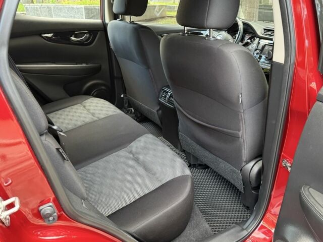 Красный Ниссан Кашкай, объемом двигателя 2 л и пробегом 87 тыс. км за 16800 $, фото 18 на Automoto.ua