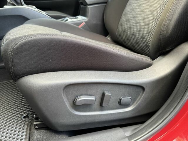 Красный Ниссан Кашкай, объемом двигателя 2 л и пробегом 87 тыс. км за 16800 $, фото 16 на Automoto.ua