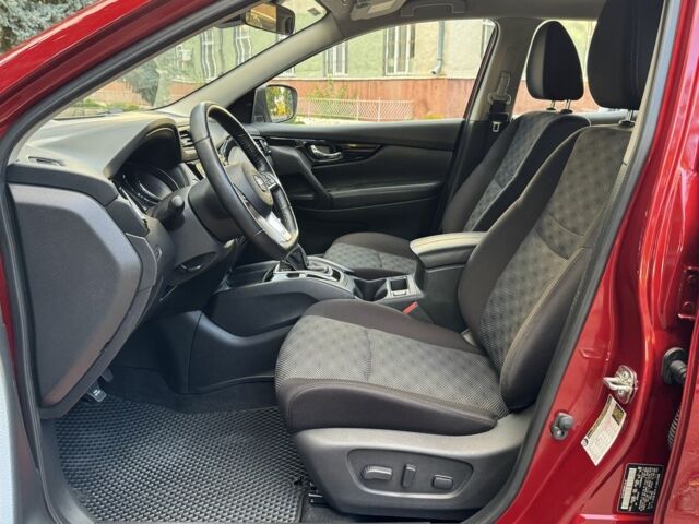 Красный Ниссан Кашкай, объемом двигателя 2 л и пробегом 87 тыс. км за 16800 $, фото 11 на Automoto.ua