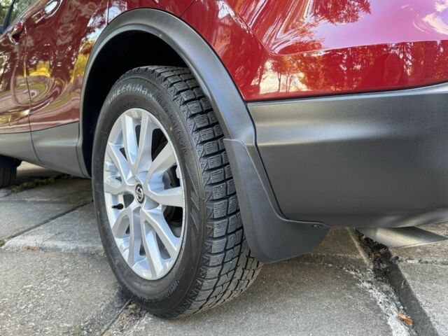 Красный Ниссан Кашкай, объемом двигателя 2 л и пробегом 87 тыс. км за 16800 $, фото 8 на Automoto.ua