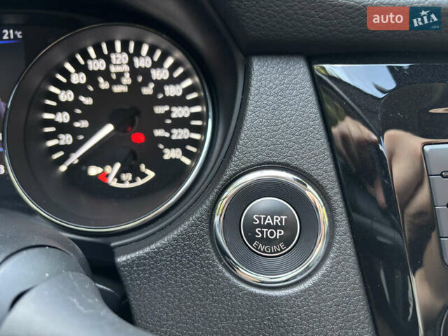 Красный Ниссан Кашкай, объемом двигателя 2 л и пробегом 54 тыс. км за 17800 $, фото 64 на Automoto.ua