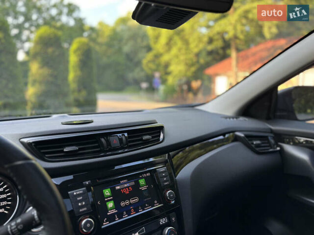 Красный Ниссан Кашкай, объемом двигателя 2 л и пробегом 54 тыс. км за 17800 $, фото 58 на Automoto.ua