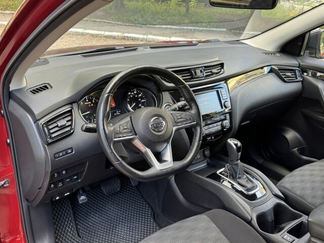 Красный Ниссан Кашкай, объемом двигателя 2 л и пробегом 87 тыс. км за 16800 $, фото 12 на Automoto.ua