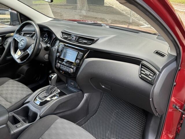 Красный Ниссан Кашкай, объемом двигателя 2 л и пробегом 87 тыс. км за 16800 $, фото 19 на Automoto.ua