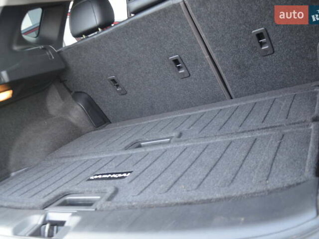 Червоний Ніссан Кашкай, об'ємом двигуна 2 л та пробігом 54 тис. км за 17999 $, фото 53 на Automoto.ua