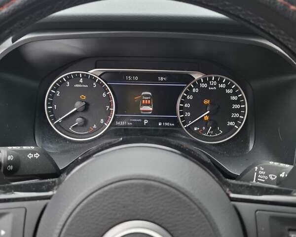 Красный Ниссан Кашкай, объемом двигателя 1.33 л и пробегом 34 тыс. км за 29495 $, фото 3 на Automoto.ua