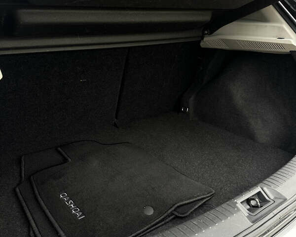 Ниссан Кашкай, объемом двигателя 1.6 л и пробегом 108 тыс. км за 11500 $, фото 10 на Automoto.ua