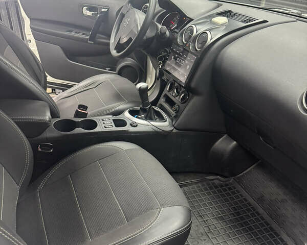 Ниссан Кашкай, объемом двигателя 1.6 л и пробегом 289 тыс. км за 10800 $, фото 9 на Automoto.ua