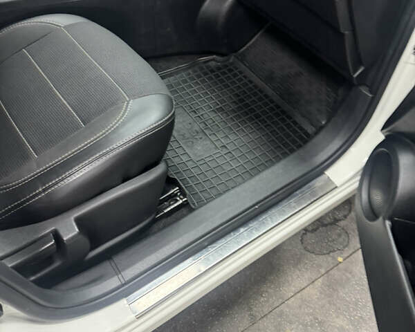 Ниссан Кашкай, объемом двигателя 1.6 л и пробегом 289 тыс. км за 10800 $, фото 8 на Automoto.ua