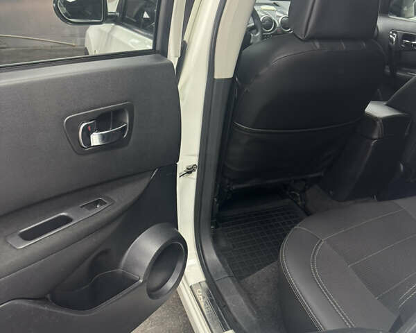 Ниссан Кашкай, объемом двигателя 1.6 л и пробегом 289 тыс. км за 10800 $, фото 6 на Automoto.ua