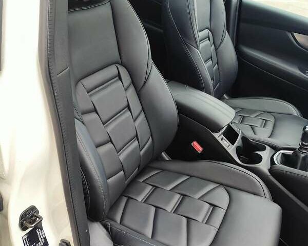 Ниссан Кашкай, объемом двигателя 1.3 л и пробегом 52 тыс. км за 16999 $, фото 13 на Automoto.ua