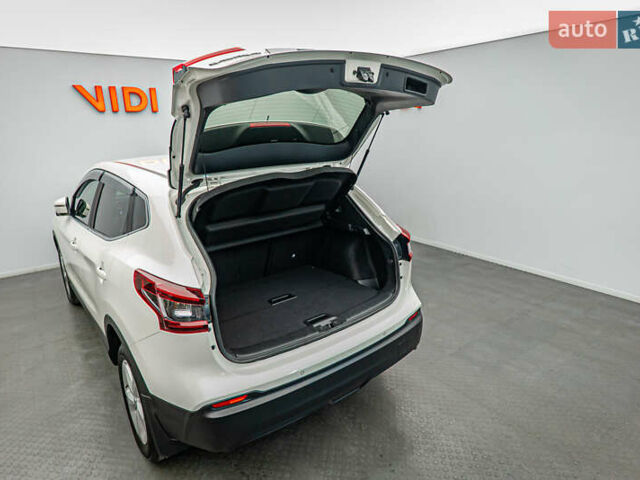 Ниссан Кашкай, объемом двигателя 1.6 л и пробегом 49 тыс. км за 22276 $, фото 1 на Automoto.ua