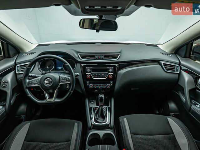 Ниссан Кашкай, объемом двигателя 1.6 л и пробегом 49 тыс. км за 22276 $, фото 10 на Automoto.ua