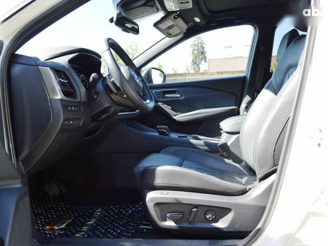 Ниссан Кашкай, объемом двигателя 1.3 л и пробегом 11 тыс. км за 29999 $, фото 13 на Automoto.ua