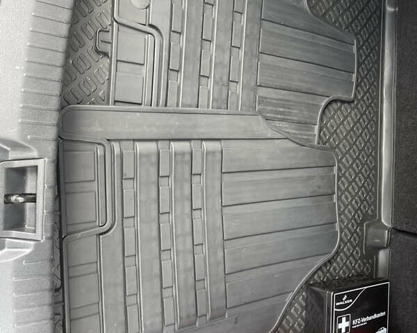 Желтый Ниссан Кашкай, объемом двигателя 2 л и пробегом 232 тыс. км за 10000 $, фото 22 на Automoto.ua