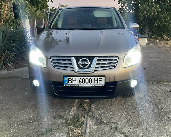 Желтый Ниссан Кашкай, объемом двигателя 2 л и пробегом 232 тыс. км за 10000 $, фото 29 на Automoto.ua