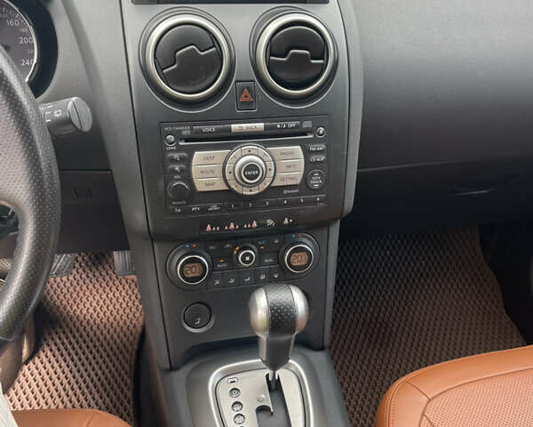 Желтый Ниссан Кашкай, объемом двигателя 2 л и пробегом 232 тыс. км за 10000 $, фото 24 на Automoto.ua