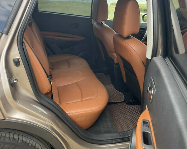 Желтый Ниссан Кашкай, объемом двигателя 2 л и пробегом 232 тыс. км за 10000 $, фото 20 на Automoto.ua