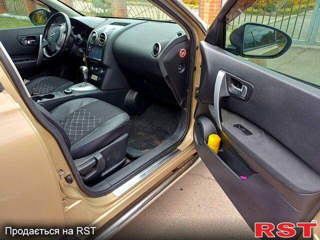 Желтый Ниссан Кашкай, объемом двигателя 2 л и пробегом 203 тыс. км за 8200 $, фото 5 на Automoto.ua