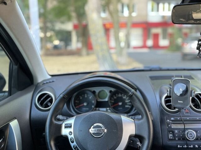 Серый Ниссан Кашкай, объемом двигателя 1.5 л и пробегом 305 тыс. км за 4024 $, фото 6 на Automoto.ua