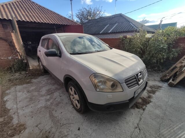 Серый Ниссан Кашкай, объемом двигателя 1.6 л и пробегом 134 тыс. км за 7500 $, фото 1 на Automoto.ua