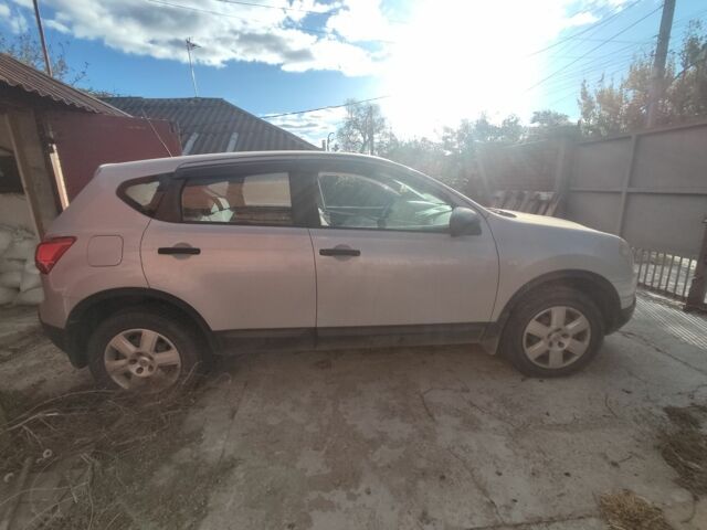 Серый Ниссан Кашкай, объемом двигателя 1.6 л и пробегом 134 тыс. км за 7500 $, фото 2 на Automoto.ua