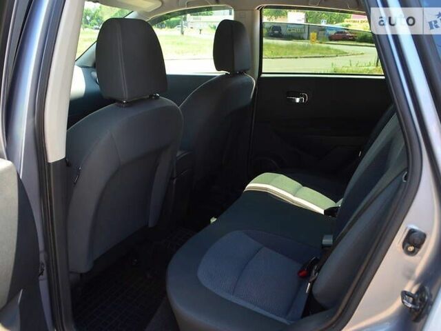 Серый Ниссан Кашкай, объемом двигателя 1.6 л и пробегом 210 тыс. км за 9650 $, фото 4 на Automoto.ua