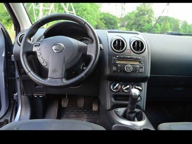 Серый Ниссан Кашкай, объемом двигателя 1.6 л и пробегом 210 тыс. км за 9650 $, фото 2 на Automoto.ua