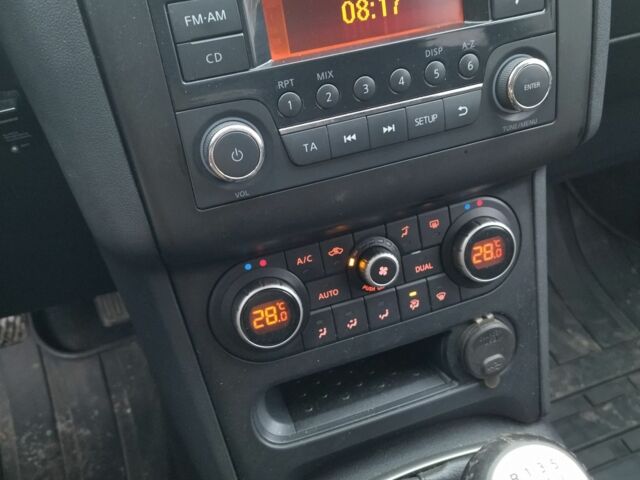 Серый Ниссан Кашкай, объемом двигателя 2 л и пробегом 217 тыс. км за 9500 $, фото 2 на Automoto.ua