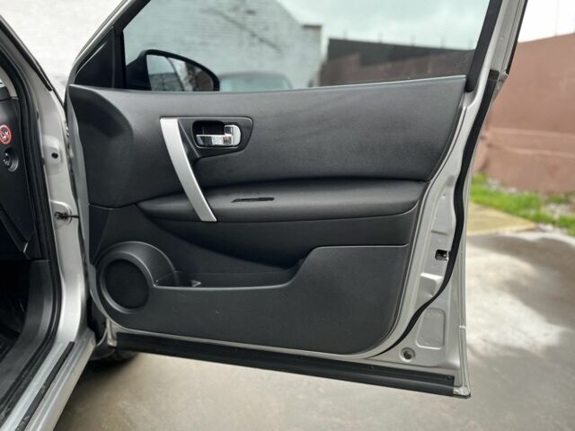 Серый Ниссан Кашкай, объемом двигателя 1.5 л и пробегом 314 тыс. км за 8500 $, фото 14 на Automoto.ua