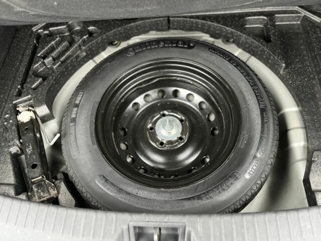 Серый Ниссан Кашкай, объемом двигателя 1.5 л и пробегом 314 тыс. км за 8500 $, фото 18 на Automoto.ua