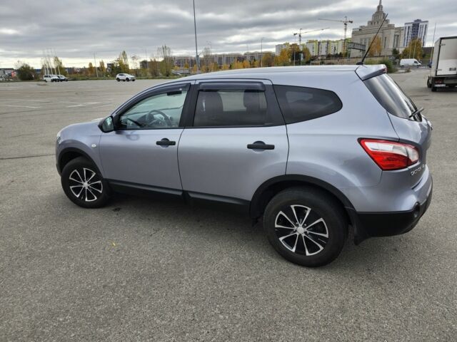 Серый Ниссан Кашкай, объемом двигателя 1.6 л и пробегом 143 тыс. км за 10500 $, фото 3 на Automoto.ua