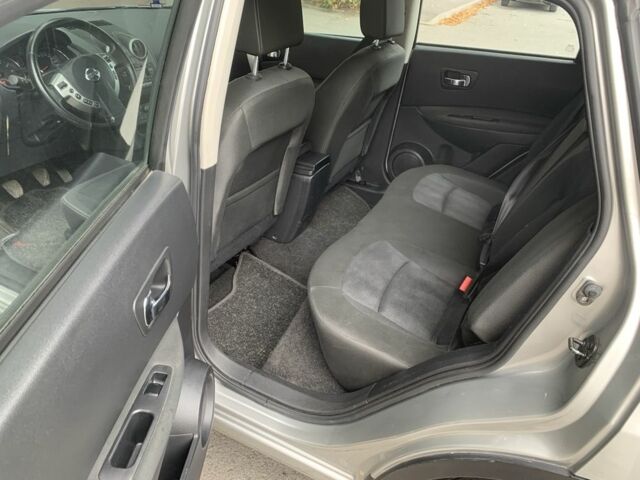 Серый Ниссан Кашкай, объемом двигателя 1.6 л и пробегом 240 тыс. км за 8800 $, фото 5 на Automoto.ua