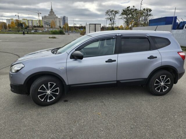 Серый Ниссан Кашкай, объемом двигателя 1.6 л и пробегом 143 тыс. км за 10500 $, фото 2 на Automoto.ua