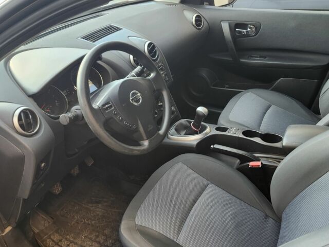 Серый Ниссан Кашкай, объемом двигателя 1.6 л и пробегом 143 тыс. км за 10500 $, фото 17 на Automoto.ua