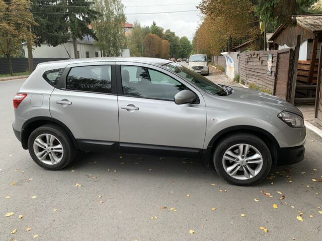 Серый Ниссан Кашкай, объемом двигателя 1.6 л и пробегом 240 тыс. км за 8800 $, фото 2 на Automoto.ua