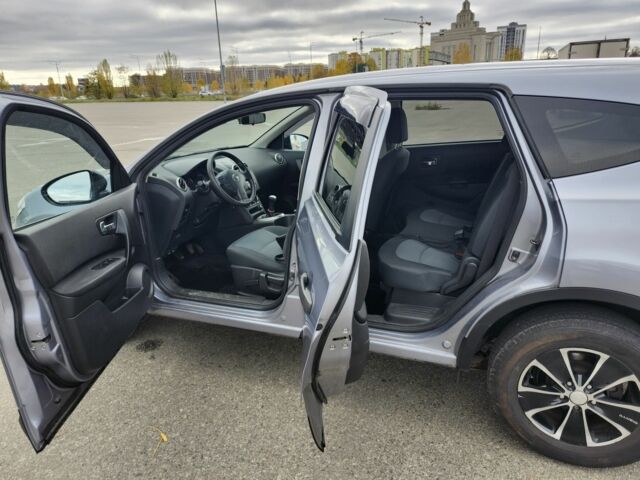 Серый Ниссан Кашкай, объемом двигателя 1.6 л и пробегом 143 тыс. км за 10500 $, фото 12 на Automoto.ua