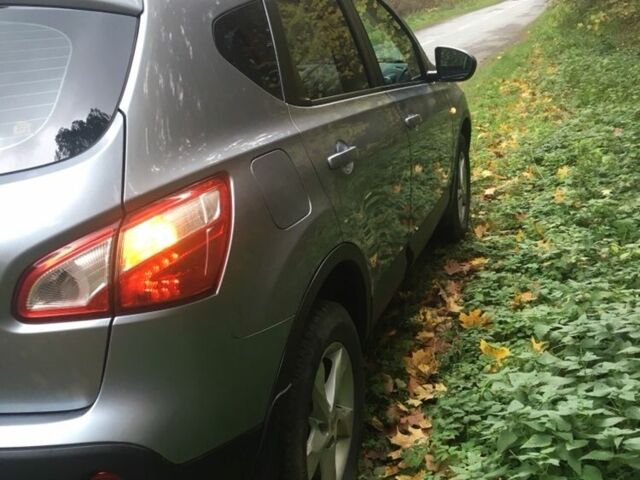 Серый Ниссан Кашкай, объемом двигателя 2 л и пробегом 250 тыс. км за 251 $, фото 5 на Automoto.ua