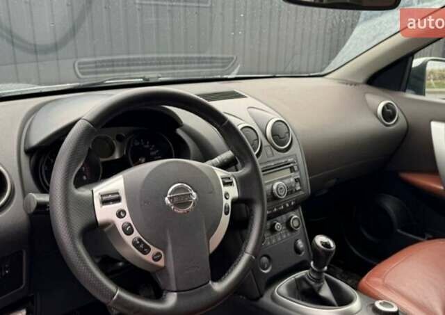 Серый Ниссан Кашкай, объемом двигателя 2 л и пробегом 238 тыс. км за 8800 $, фото 3 на Automoto.ua
