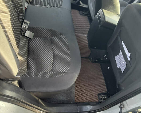 Серый Ниссан Кашкай, объемом двигателя 1.46 л и пробегом 220 тыс. км за 7900 $, фото 5 на Automoto.ua